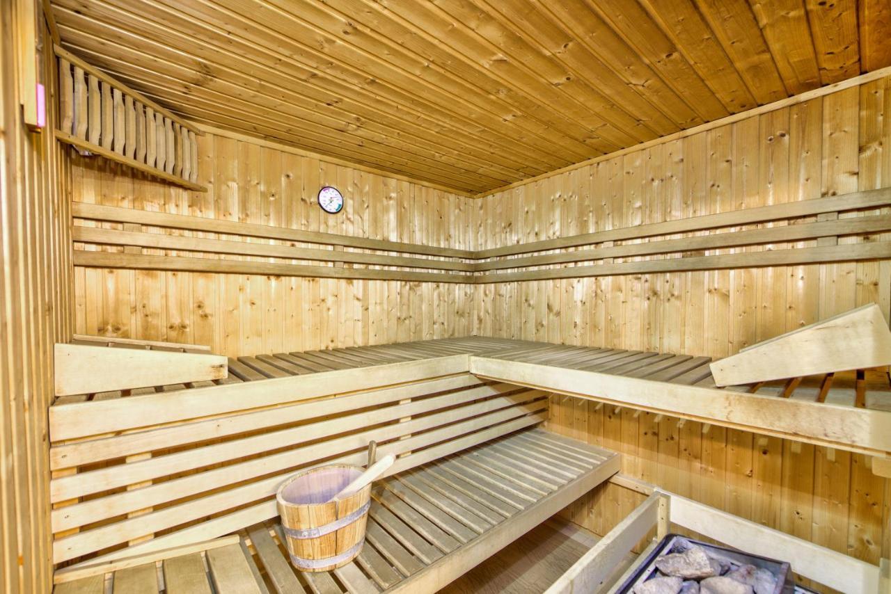 Hotel Ambient Брашов Экстерьер фото