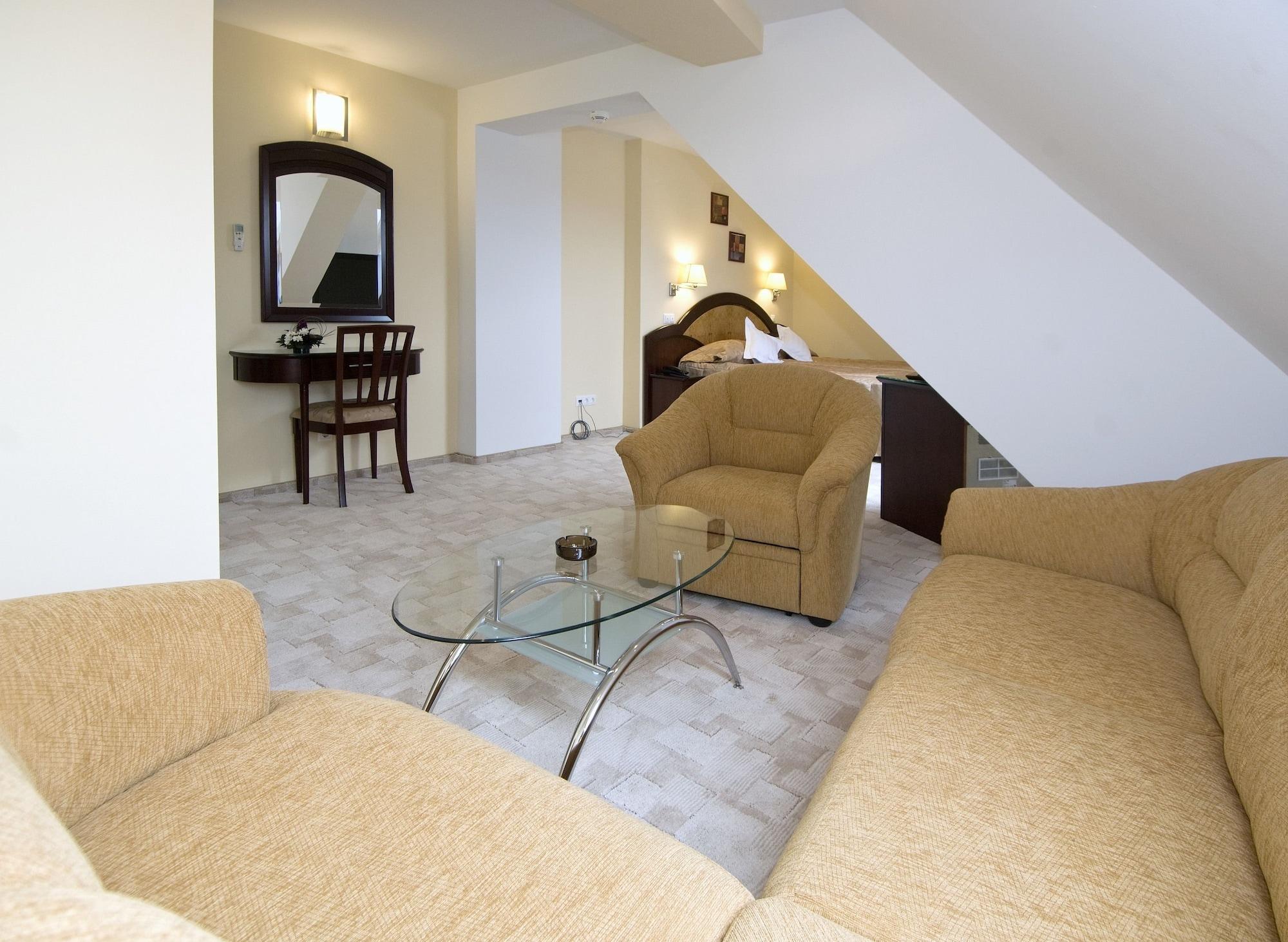 Hotel Ambient Брашов Экстерьер фото