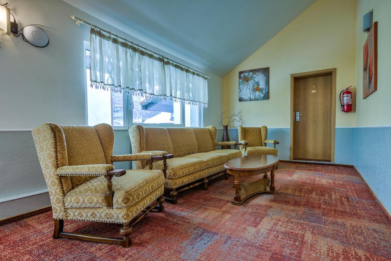 Hotel Ambient Брашов Экстерьер фото