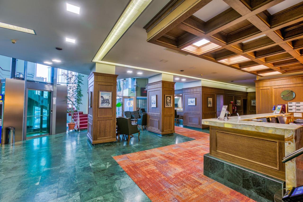 Hotel Ambient Брашов Экстерьер фото