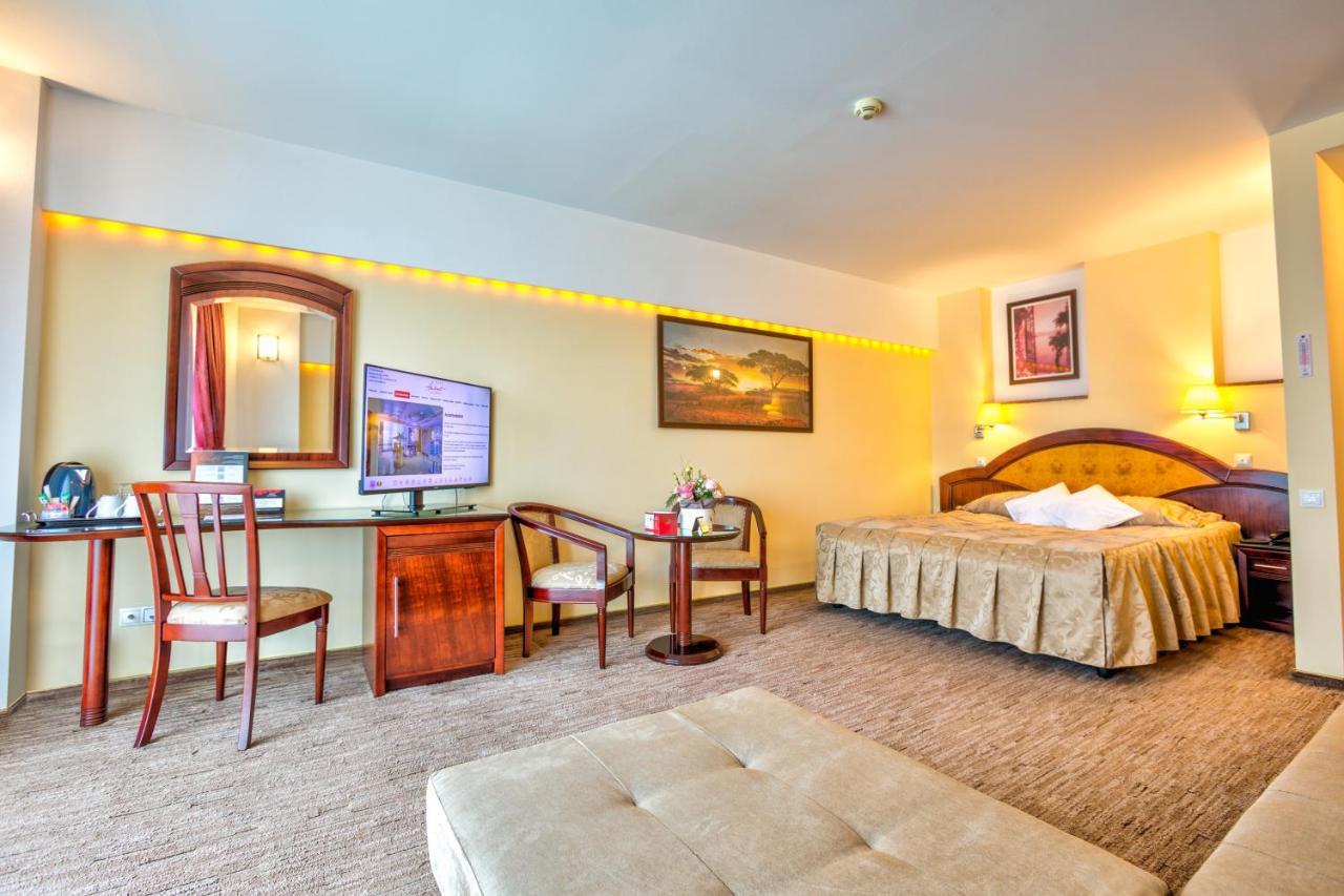 Hotel Ambient Брашов Экстерьер фото