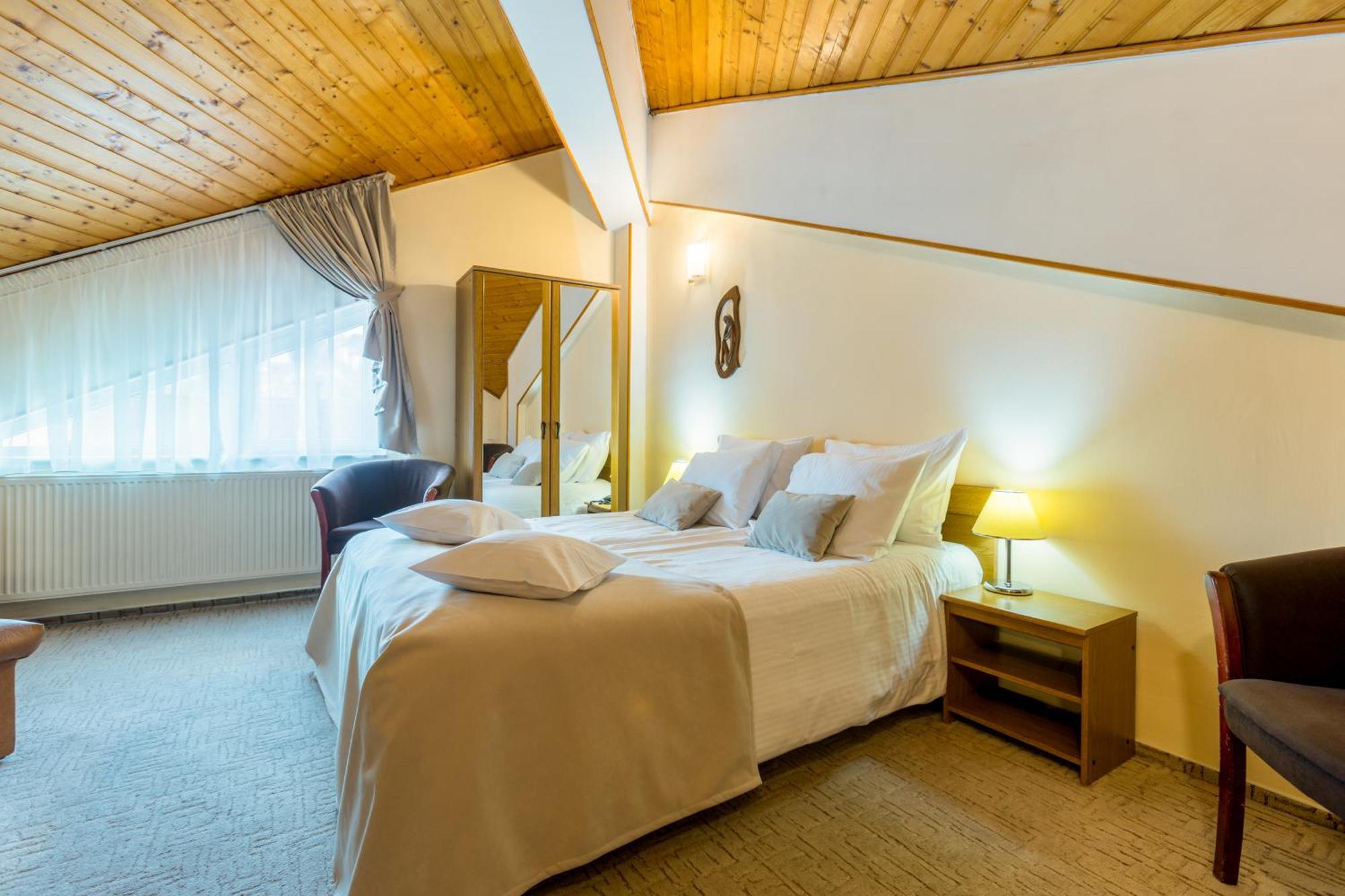 Hotel Ambient Брашов Номер фото
